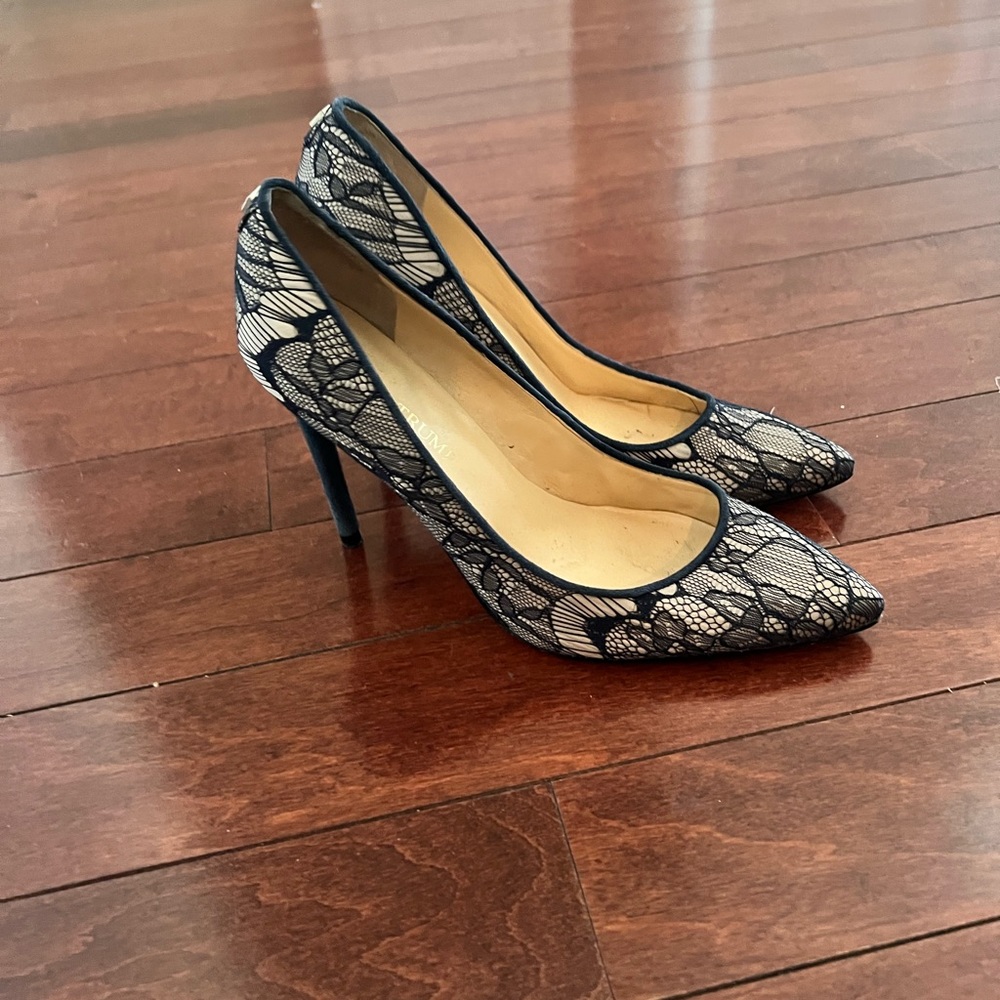 Lace heels - Picture 4 of 4